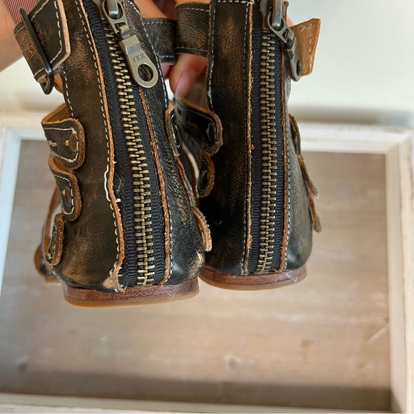Bed|Stu Artemis Gladiator Sandals 6 Black Distressed Leather Boho Festival - Picture 8 of 14